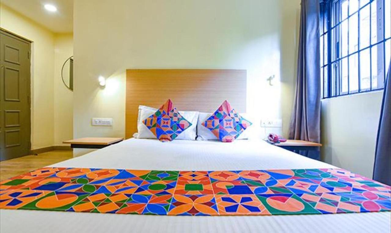 Hotel Fabhotel Aarya